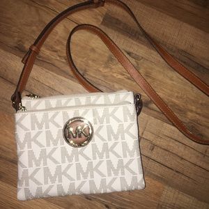 NWOT Michal Kors Crossbody Purse